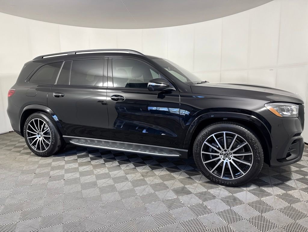 Certified 2025 Mercedes-Benz GLS 580 4MATIC w/ Acoustic Comfort Package image 9