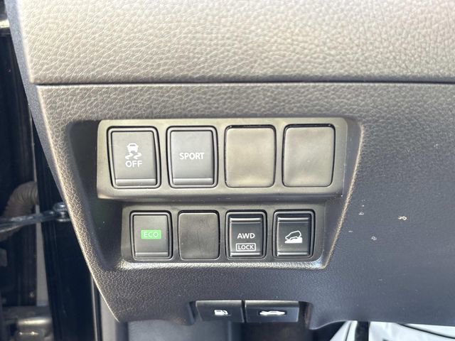 Used 2015 Nissan Rogue SV image 29