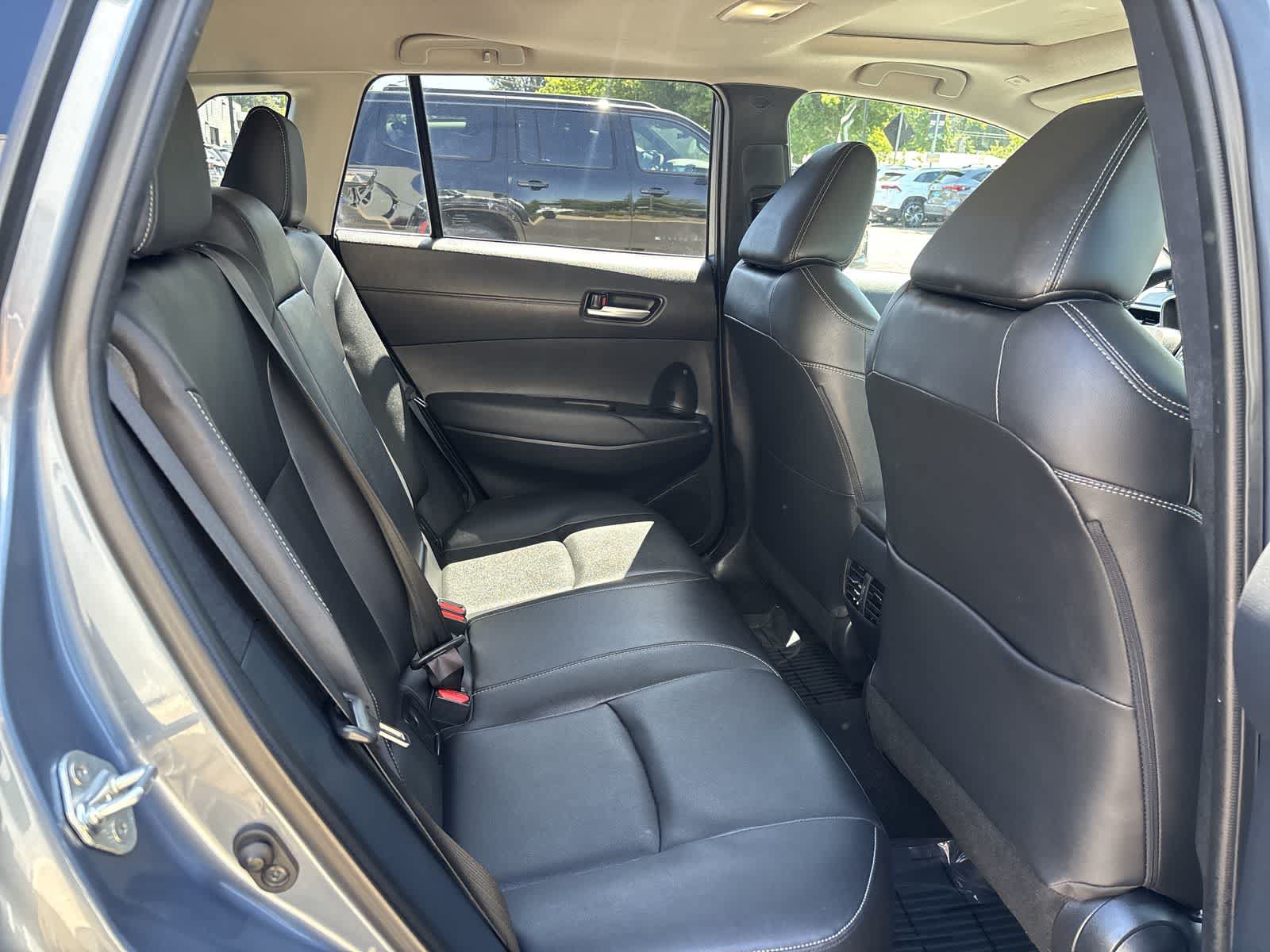 Used 2023 Toyota Corolla Cross XLE w/ Convenience Package AWD/4WD image 6