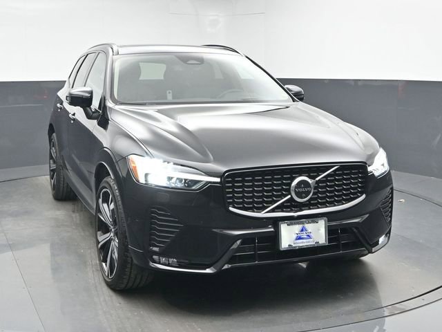 Used 2023 Volvo XC60 B6 Ultimate w/ Protection Package Premier image 2