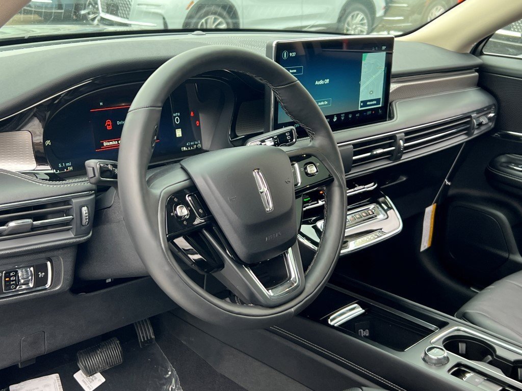 New 2026 Lincoln Corsair Reserve image 17