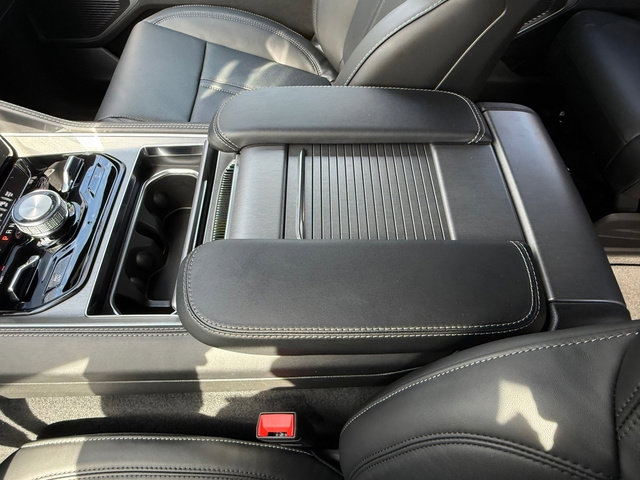 New 2026 Jeep Grand Wagoneer 4WD image 38