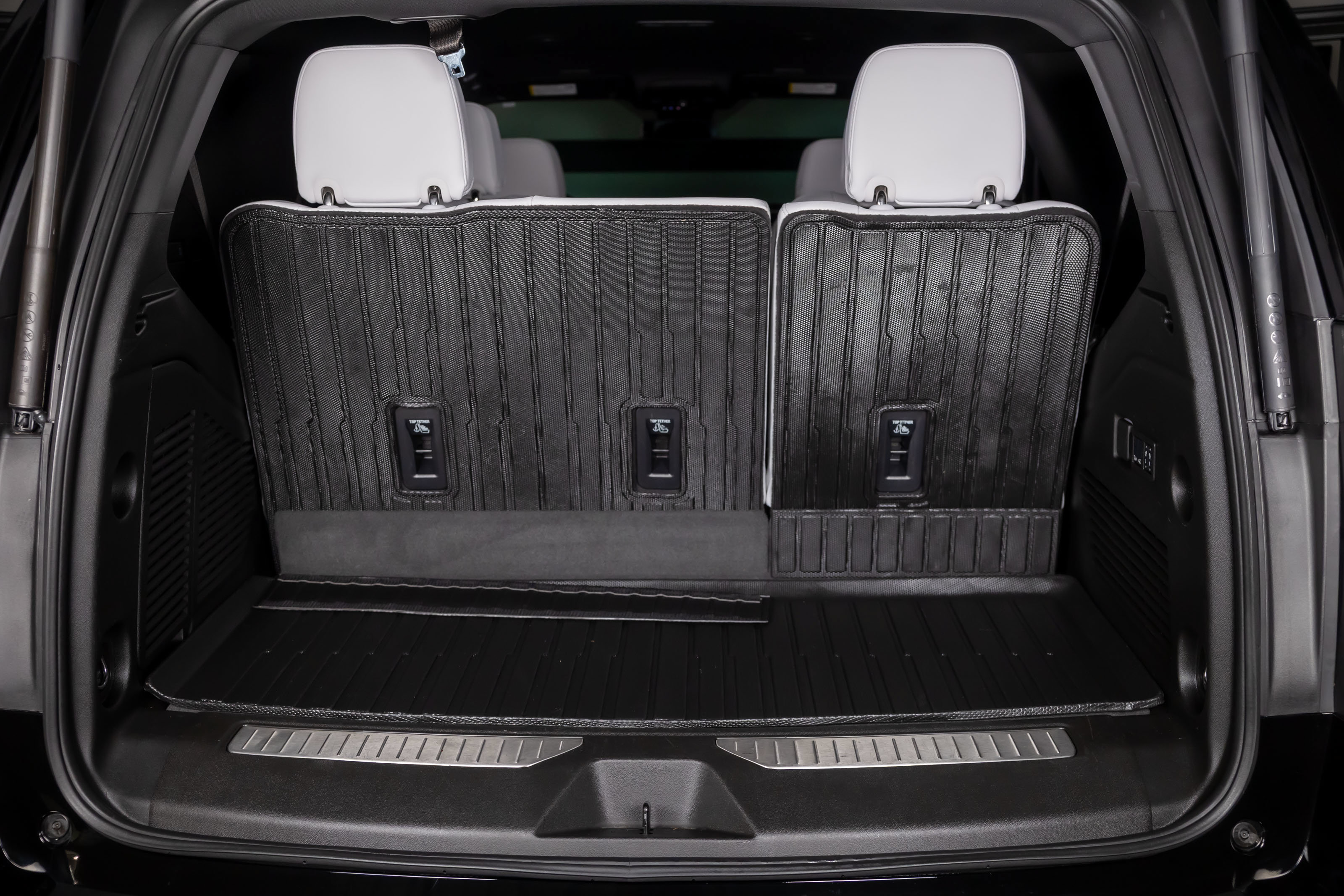 Used 2025 Chevrolet Tahoe Premier RWD image 38