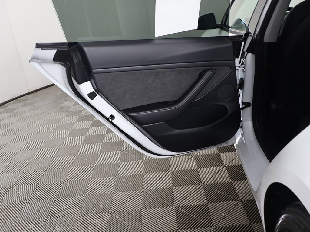 Used 2022 Tesla Model 3 Long Range image 27