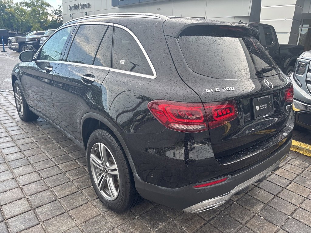Used 2021 Mercedes-Benz GLC 300 4MATIC image 2