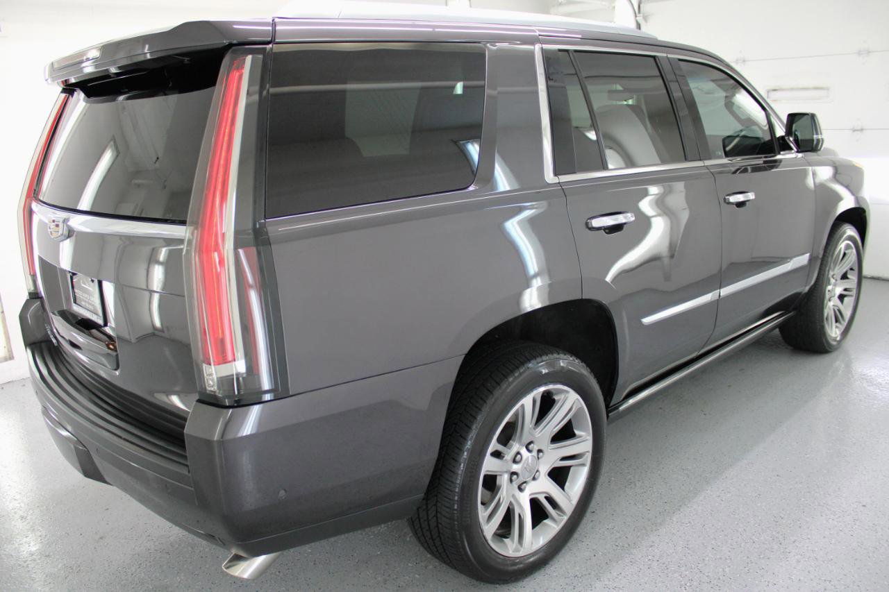 Used 2018 Cadillac Escalade Premium Luxury image 10
