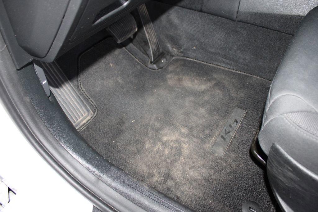 Used 2022 Kia K5 LXS image 22