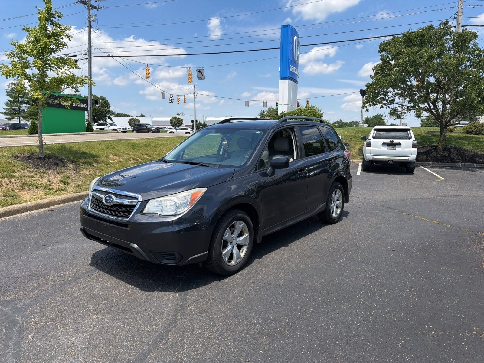 Used 2015 Subaru Forester 2.5i Premium w/ All-Weather Package AWD/4WD image 4