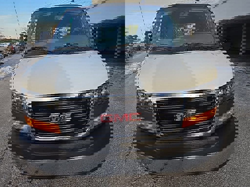 Used 2024 GMC Savana 2500 w/ Driver Convenience Package image 8