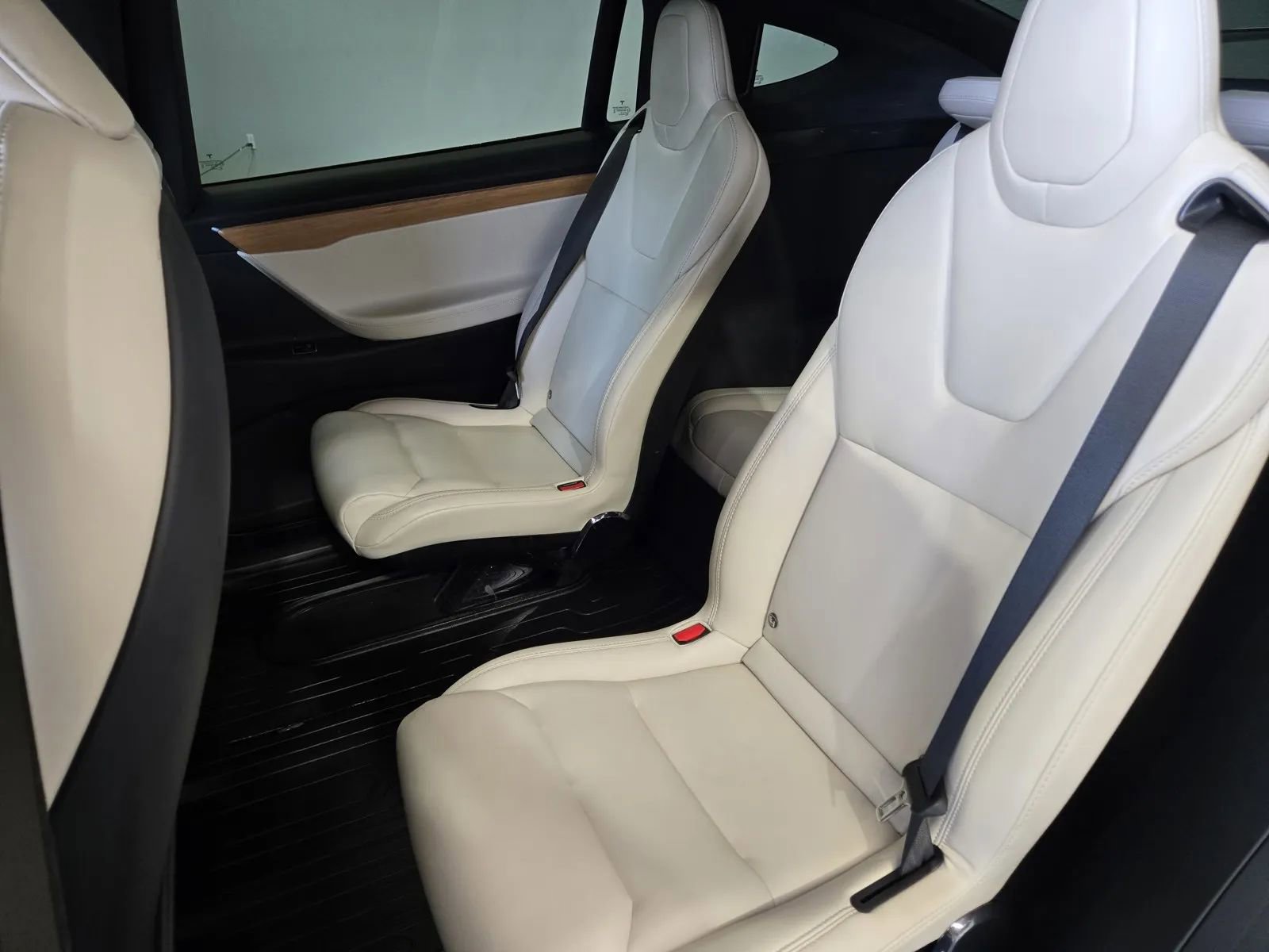 Used 2020 Tesla Model X Performance image 11