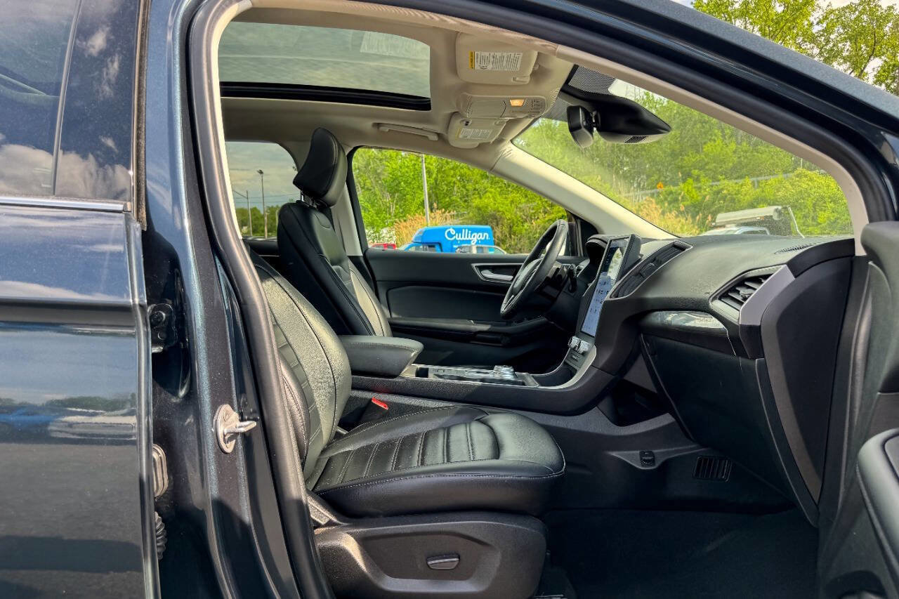 Used 2024 Ford Edge SEL w/ Convenience Package AWD/4WD image 11