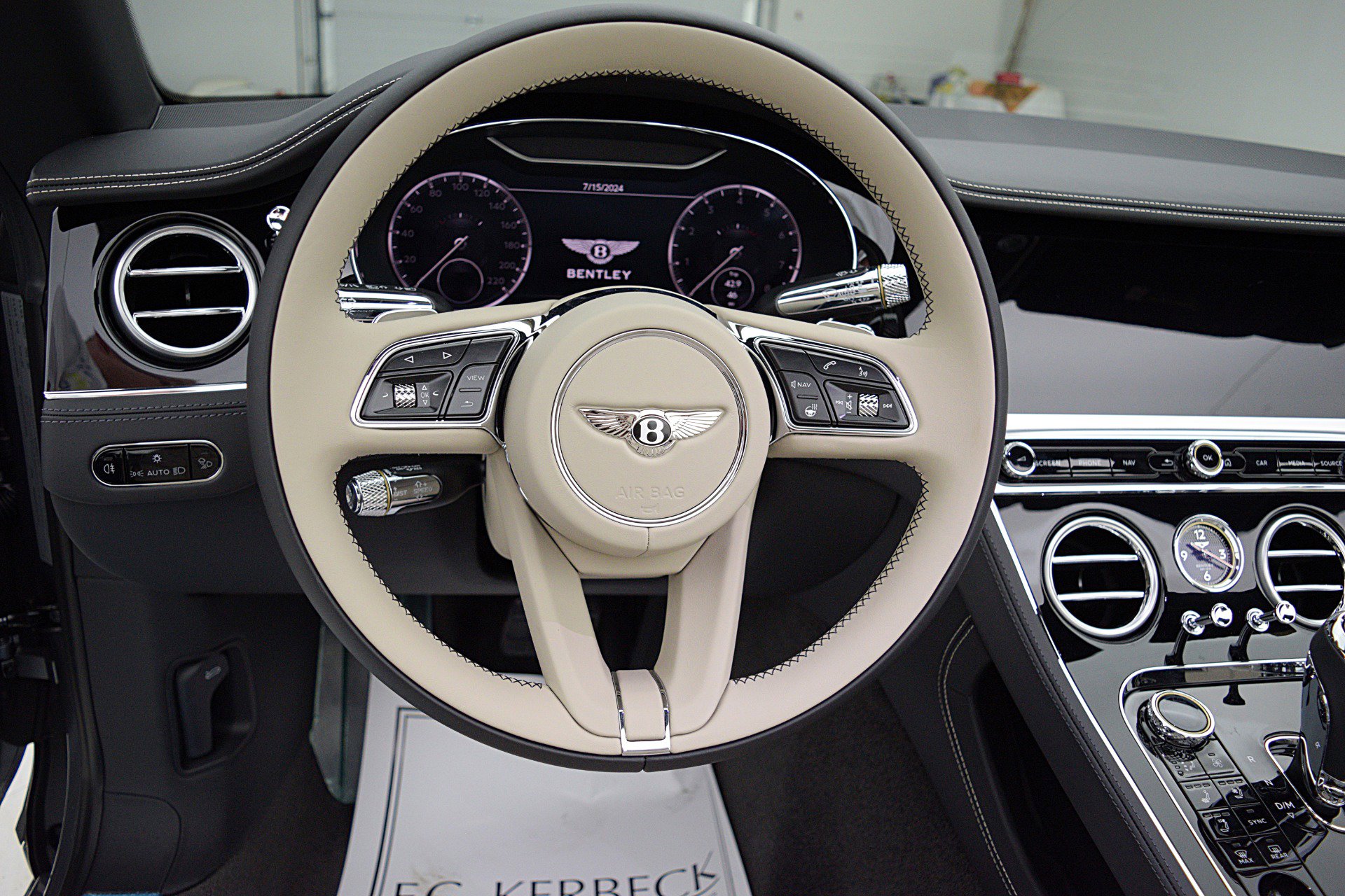 Used 2024 Bentley Continental GT image 42
