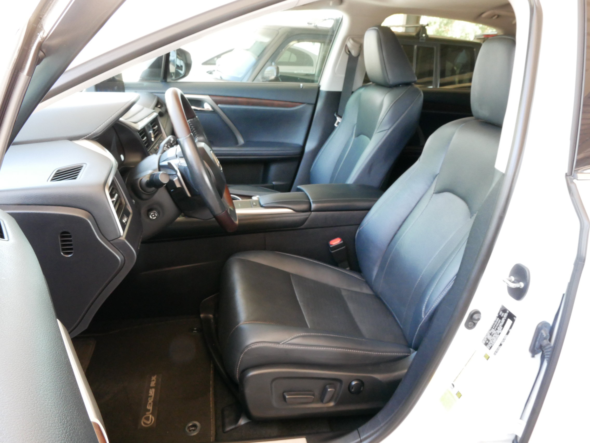 Certified 2021 Lexus RX 350 FWD w/ Premium Package image 2
