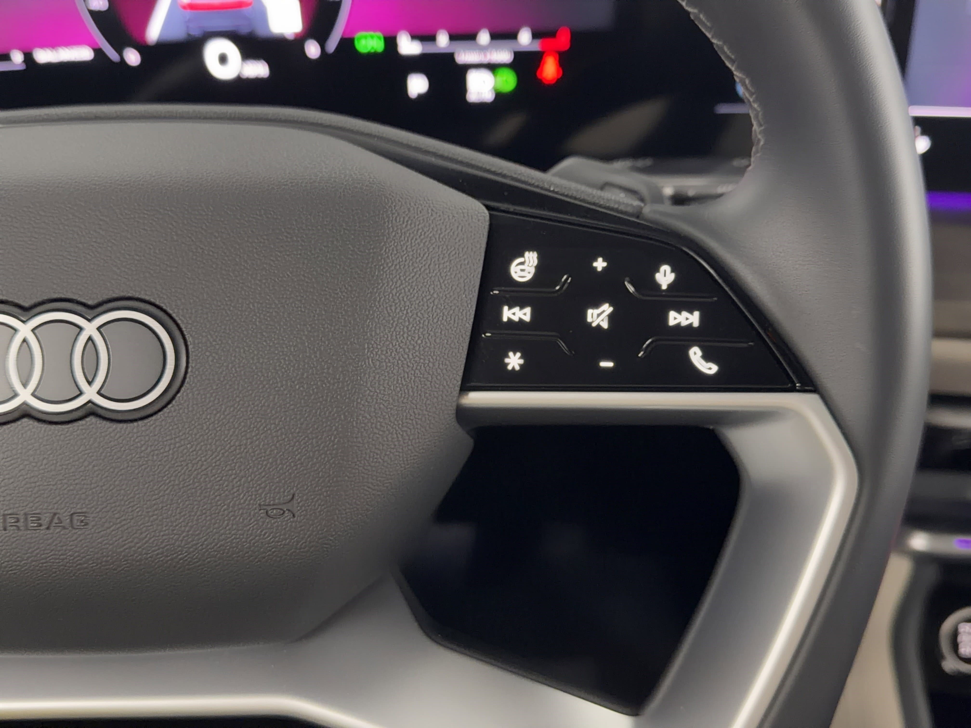 Used 2025 Audi Q5 Premium w/ Convenience Package image 22