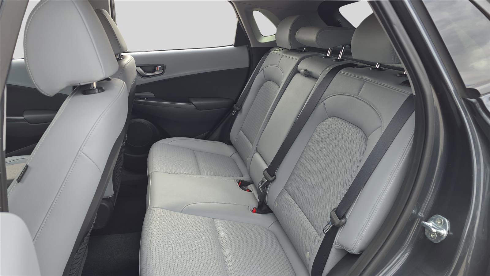 Used 2021 Hyundai Kona Ultimate AWD/4WD image 18