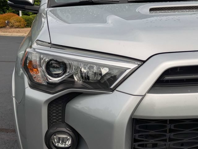 Used 2021 Toyota 4Runner TRD Off-Road Premium w/ Moonroof Package AWD/4WD image 10