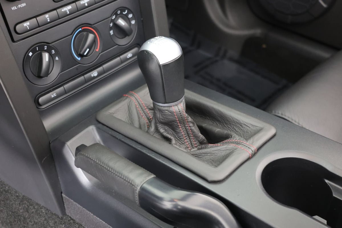 Used 2007 Ford Mustang Shelby GT500 RWD image 6