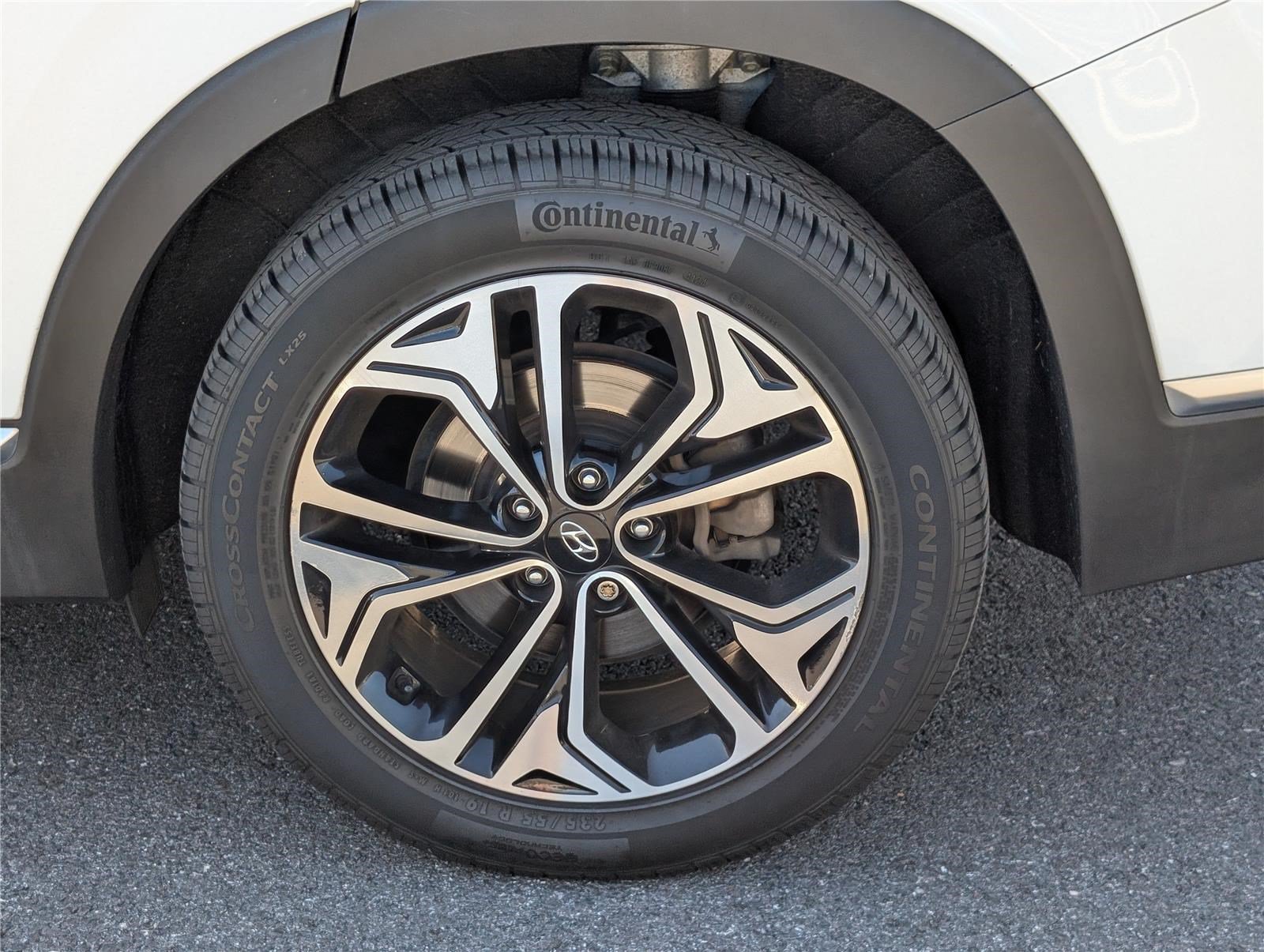 Used 2020 Hyundai Santa Fe SEL AWD/4WD image 9