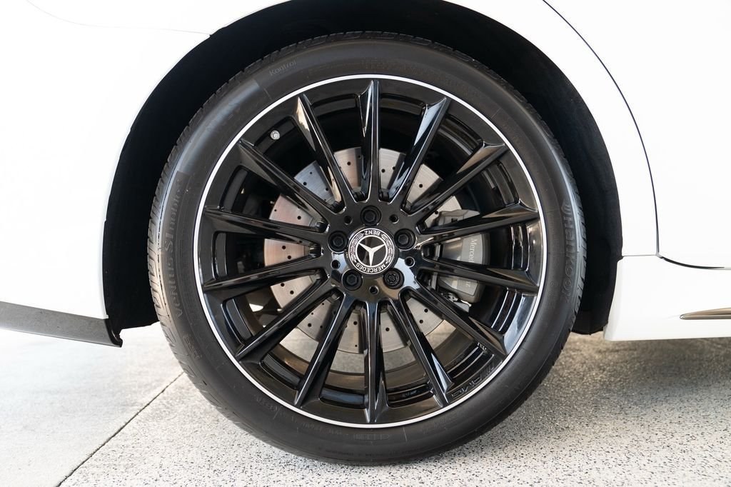 Used 2025 Mercedes-Benz S 580e 4MATIC Sedan image 19