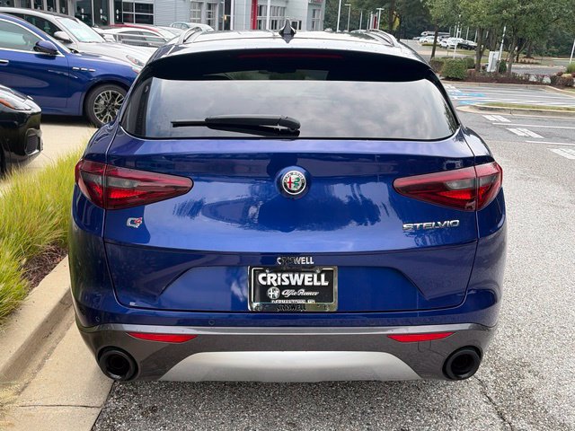 Used 2023 Alfa Romeo Stelvio Ti AWD/4WD image 6