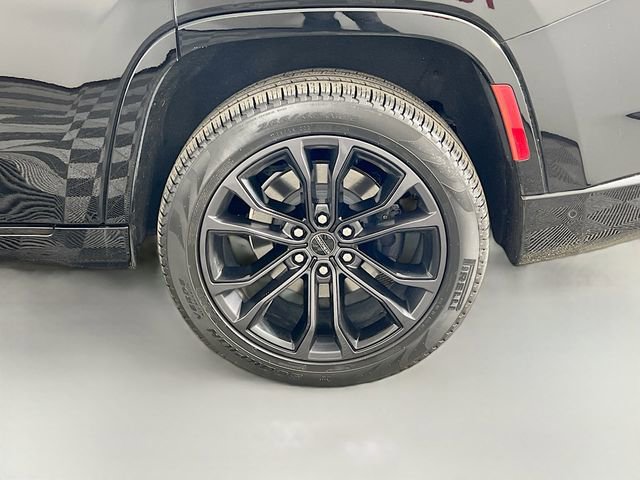 Used 2024 Jeep Grand Wagoneer Series II w/ Quick Order Packagew 28T image 39