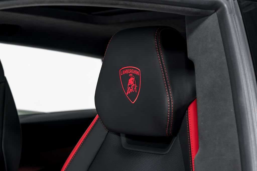 Used 2025 Lamborghini Urus S AWD/4WD image 22