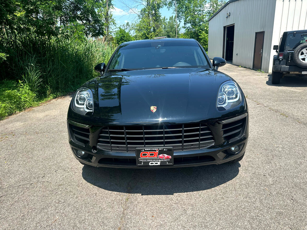 Used 2018 Porsche Macan Sport Edition image 2