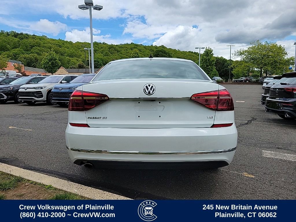 Used 2018 Volkswagen Passat 2.0T SE FWD image 29