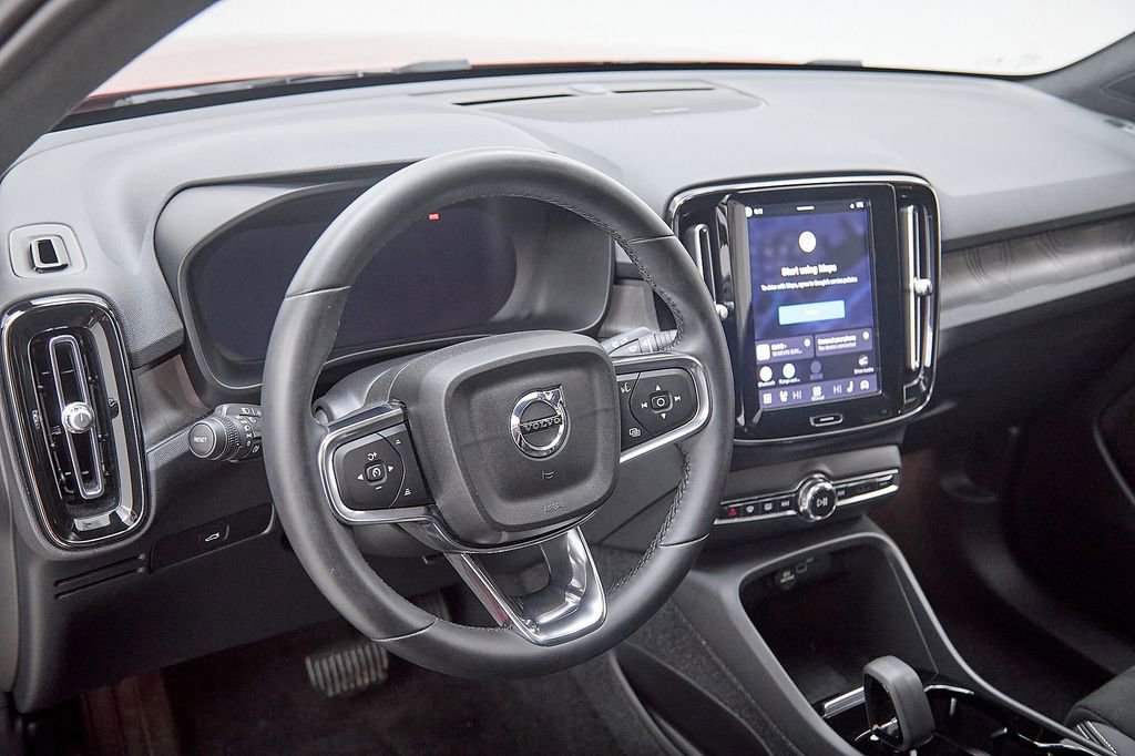 Certified 2023 Volvo C40 P8 Recharge Ultimate image 13