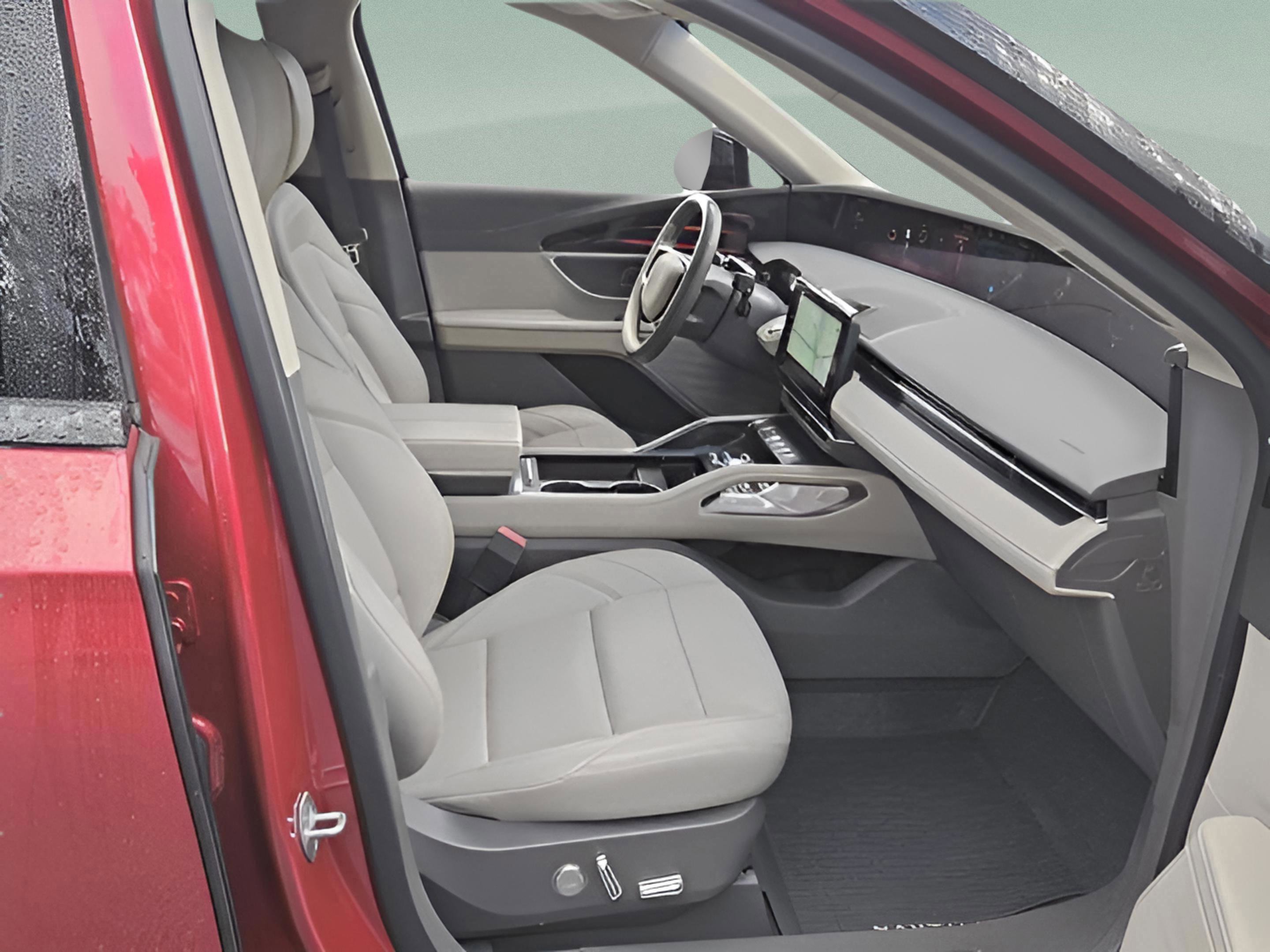 Used 2024 Lincoln Nautilus Premier image 15