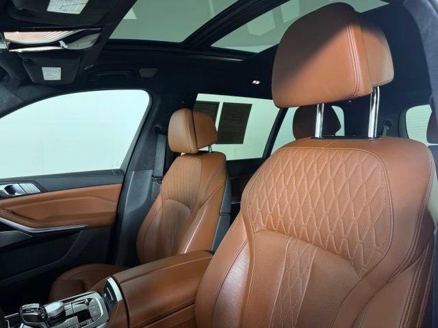 Used 2022 BMW ALPINA XB7 AWD/4WD image 5