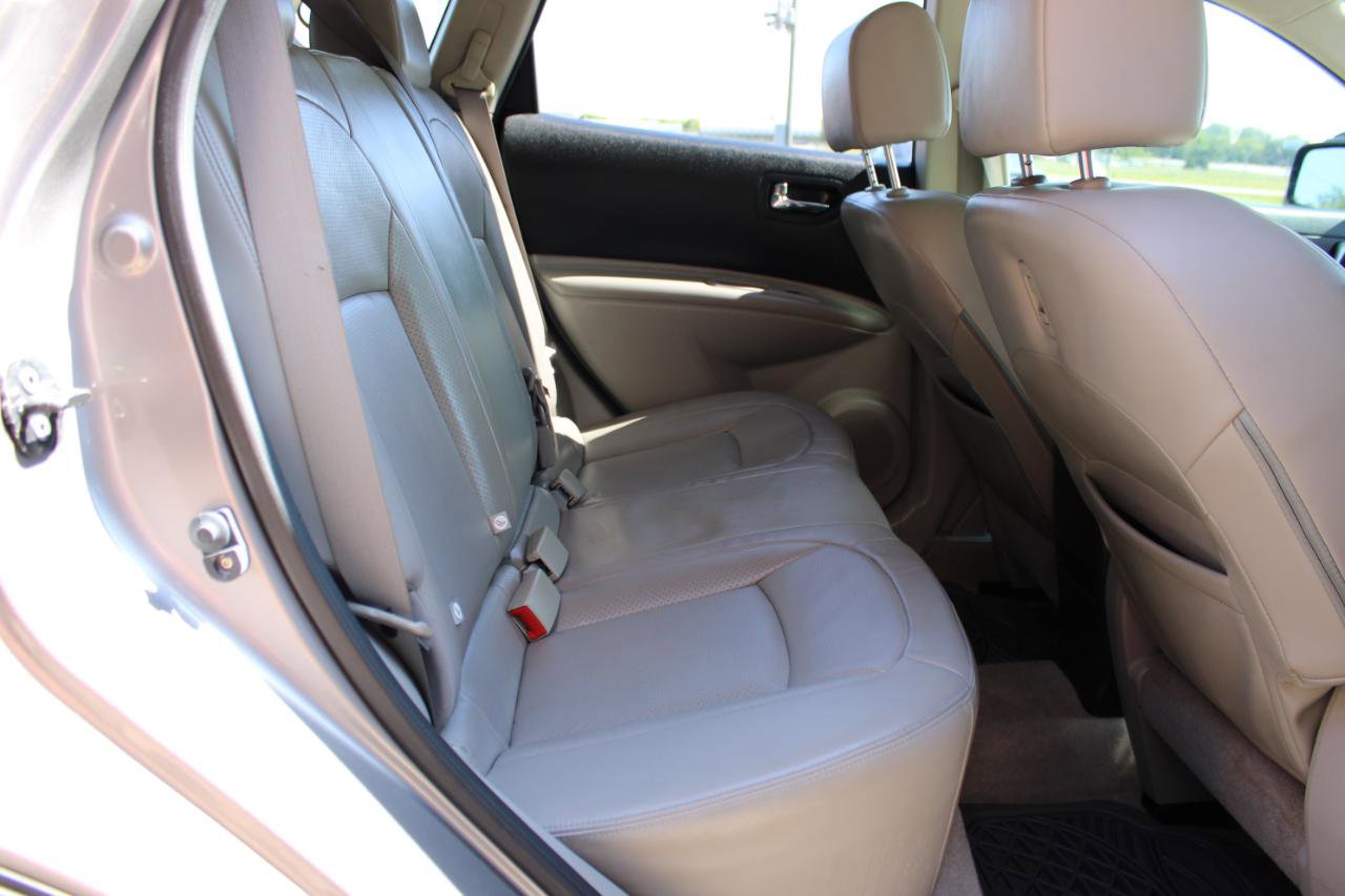 Used 2013 Nissan Rogue SL FWD image 48