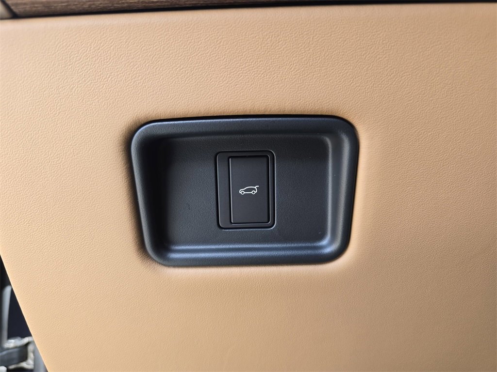 New 2026 Land Rover Range Rover SE image 27