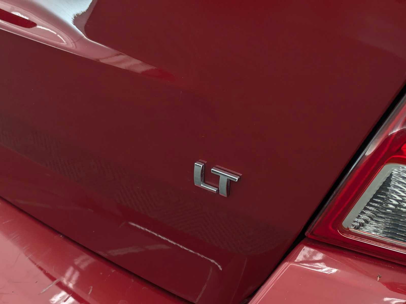 Used 2020 Chevrolet Trax LT w/ LT Convenience Package image 11