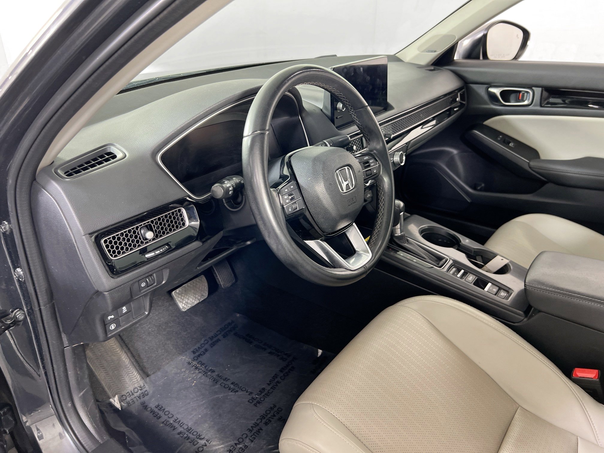 Used 2022 Honda Civic Touring image 9