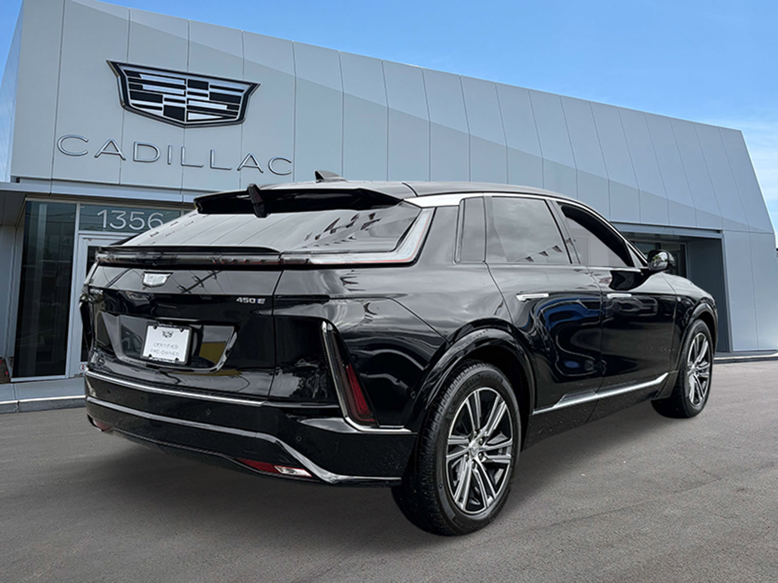 Used 2024 Cadillac Lyriq Luxury RWD image 5