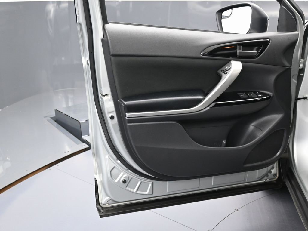 Used 2025 Mitsubishi Eclipse Cross LE image 38