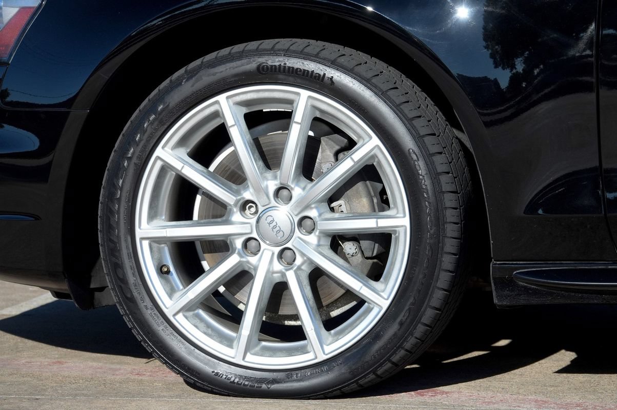 Used 2016 Audi A4 2.0T Premium w/ Convenience Plus Package FWD image 26