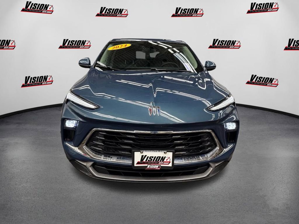 Used 2024 Buick Encore GX Preferred image 2