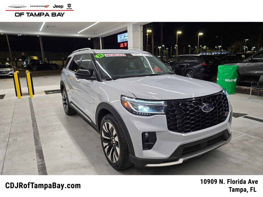 Used 2025 Ford Explorer Platinum w/ LUX Leather Package image 1