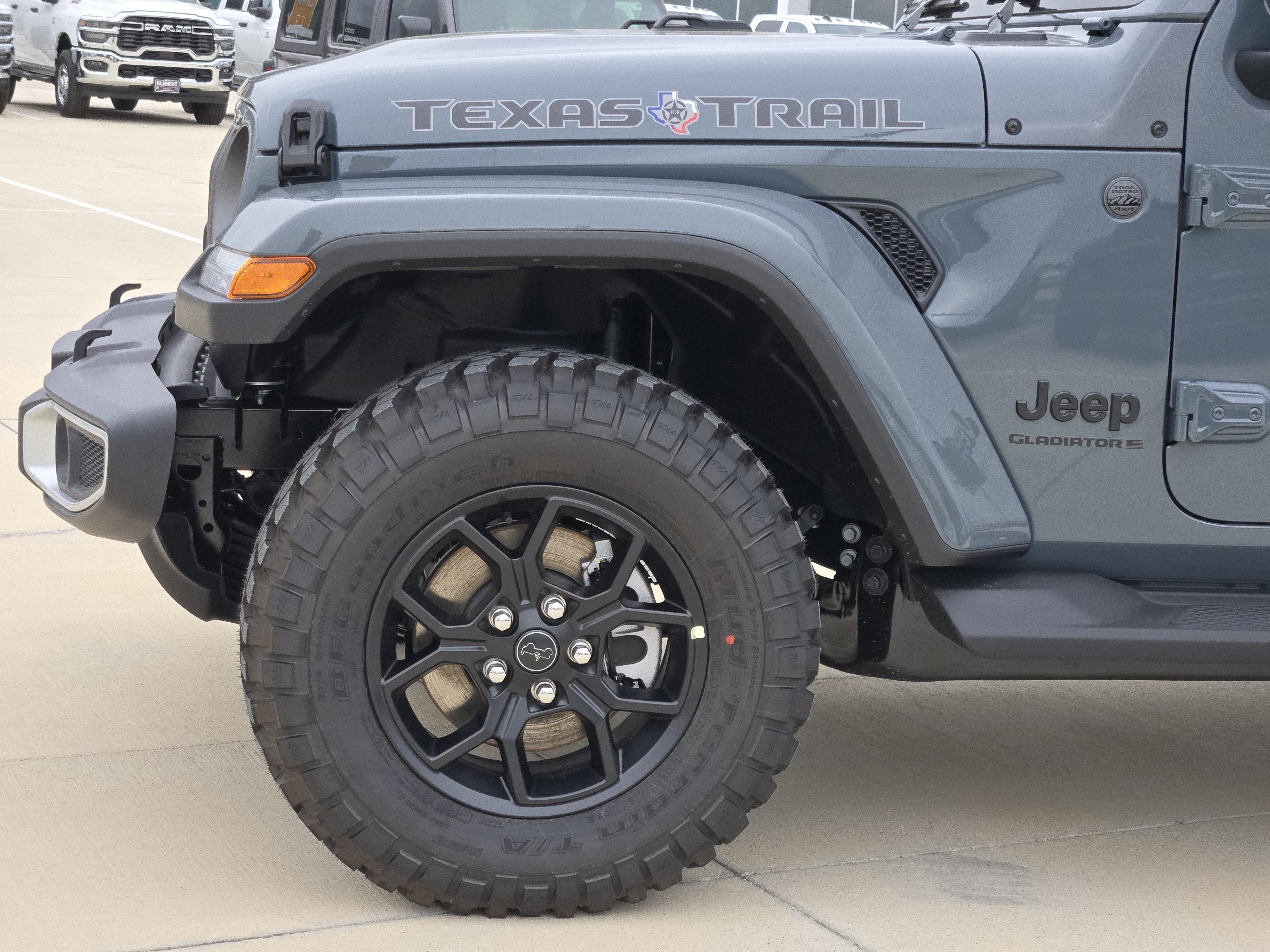 New 2026 Jeep Gladiator Sport AWD/4WD image 6