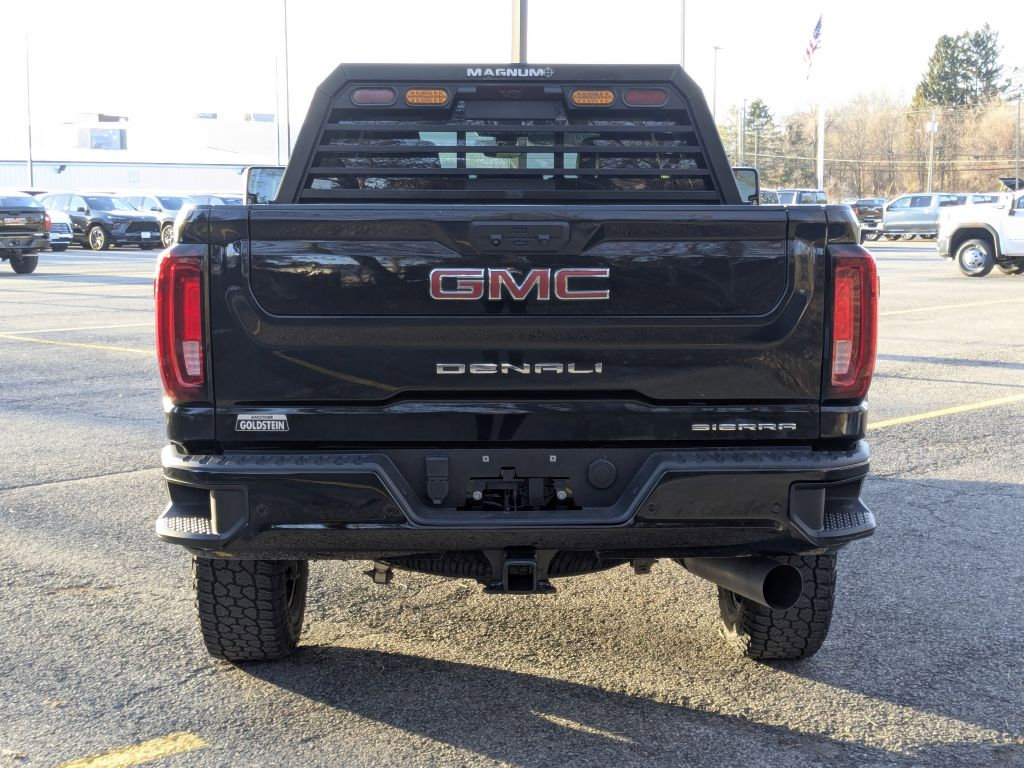 Certified 2022 GMC Sierra 3500 Denali w/ Denali Black Diamond Edition image 6