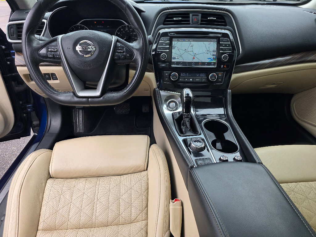 Used 2016 Nissan Maxima Platinum w/ Interior Lighting Package FWD image 15