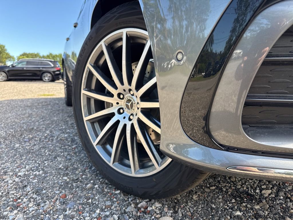 New 2026 Mercedes-Benz GLS 580 4MATIC image 14