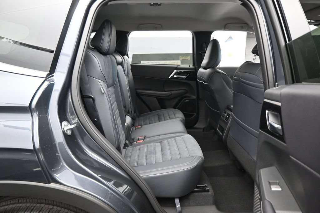 New 2026 Mitsubishi Outlander SE FWD image 37
