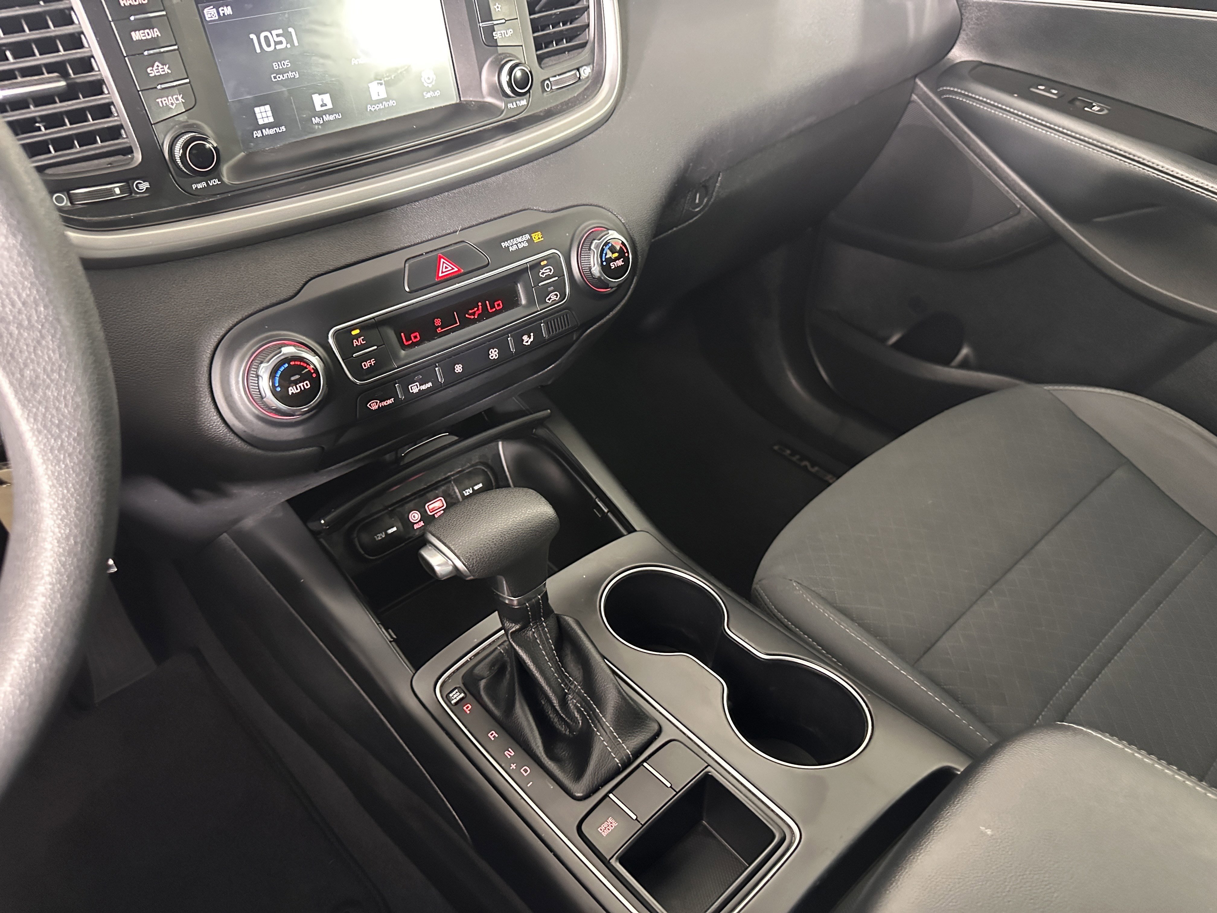 Used 2019 Kia Sorento LX image 21