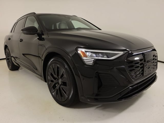 Used 2024 Audi Q8 e-tron Prestige w/ Prestige Package AWD/4WD image 7