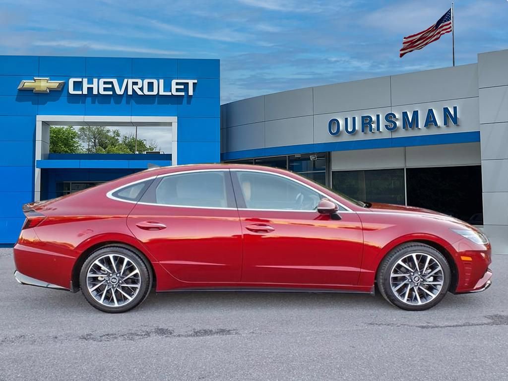 Used 2023 Hyundai Sonata Limited FWD image 2