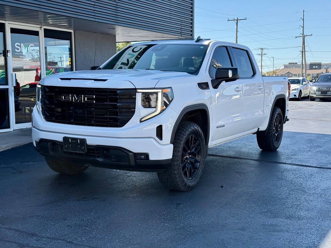 Used 2022 GMC Sierra 1500 Elevation w/ Elevation Premium Package image 4