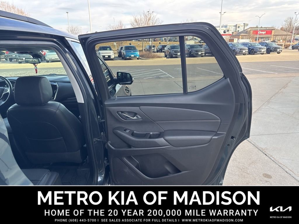 Used 2020 Chevrolet Traverse LT w/ LT Premium Package image 33